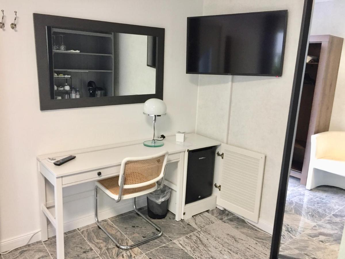 Neues Zimmerapartment Mit Bad Neckarwestheim Екстериор снимка